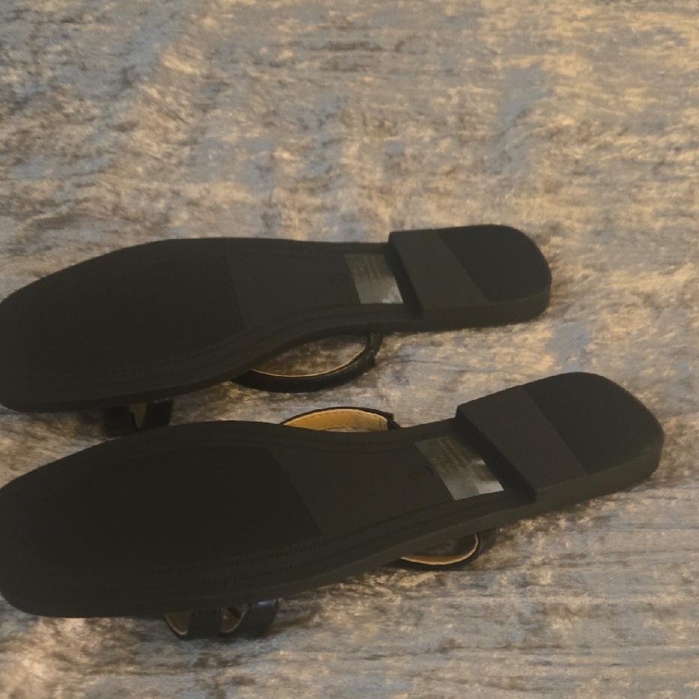 Journee Collection Brisa, Black Strappy Sandals - Picture 5 of 6